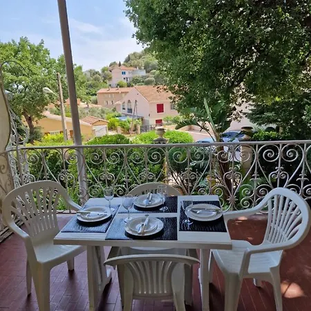 Appartamento -calme Terrasse Ombragee Vue Au Loin - Odette Jean Hyères